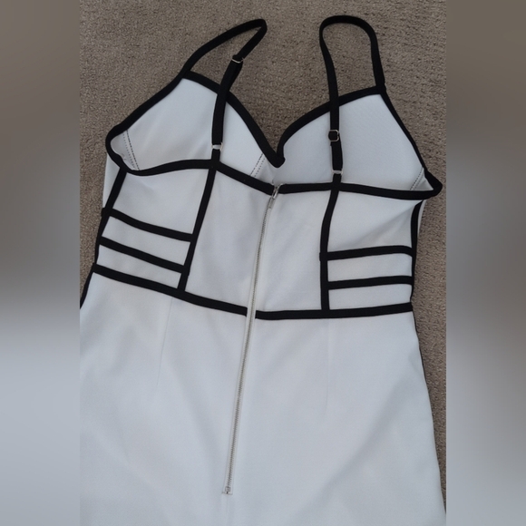 Charlotte Russe Black & White Piping Sweetheart Spaghetti Strap Bustier Romper - Picture 6 of 8